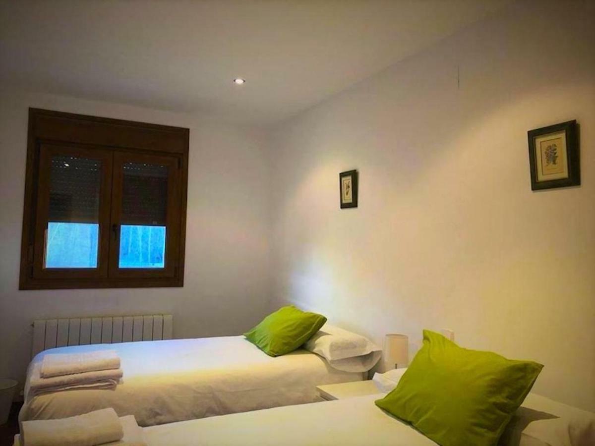 Casa Rural Laguna De Uña Екстериор снимка